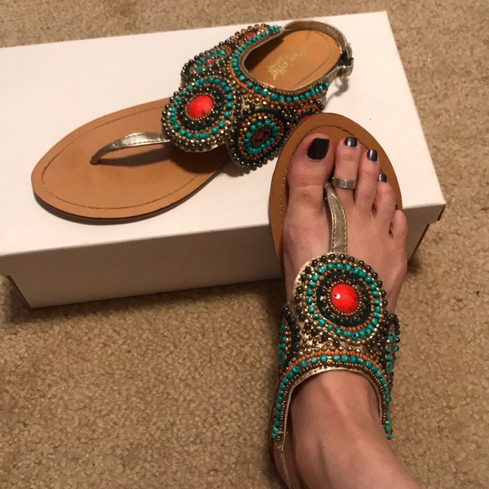 Super cute beaded sandals!